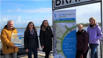 Das Team, das den Fair- und Regionalmarkt an der Braker Kaje organisiert, hofft auf zahlreiche Besucherinnen und Besucher.