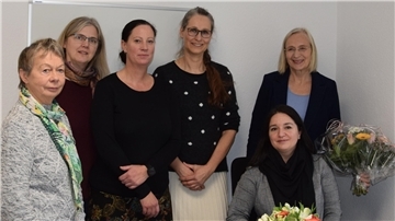 Auf dem Bild zu sehen ist das Team der Donum Vitae Beratungsstelle im RVZ Nordenham: Ortrud Müller, Evelyn Nafzger, Claudia Johl, Elke Dissen-Schütte, Mechthild Frenking (von links) sowie Esra Isik Özcan in einem der Beratungsräume