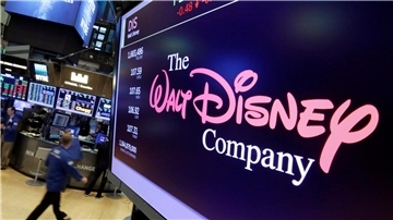 Das Teilen von Passwörtern über einen Haushalt hinaus wird bei Disney+ bald nicht mehr möglich sein.