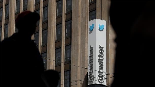 Musk will Mitarbeiterzahl bei Twitter drastisch senken Das Twitter-Bürogebäude im kalifornischen San Francisco.