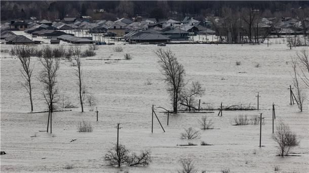 Russisches Hochwassergebiet: Lage verschlimmert sich weiter Das überschwemmte Gebiet am Rande von Orenburg.