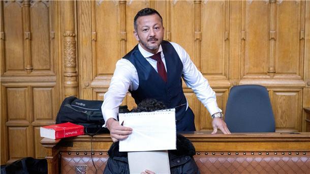 Tödlicher Sprung bei Feier – Zehn Jahre Gefängnis bestätigt Das Urteil gegen den Angeklagten ist rechtskräftig. (Archivbild)