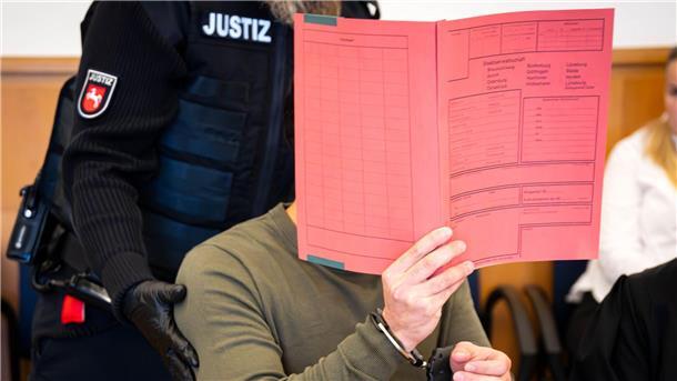 Mordurteil hat Konsequenzen - Revision und Strafanzeigen Das Urteil gegen den Angeklagten wegen heimtückischen Mordes ist nicht rechtskräftig. (Archivfoto)