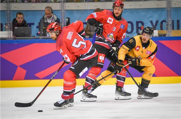 Das vierte CHL-Spiel der Fischtown Pinguins gegen die Rouen Dragons in der Eisar...