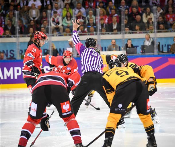 Das vierte CHL-Spiel der Fischtown Pinguins gegen die Rouen Dragons in der Eisar...