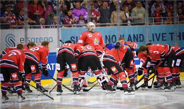 Das vierte CHL-Spiel der Fischtown Pinguins gegen die Rouen Dragons in der Eisar...