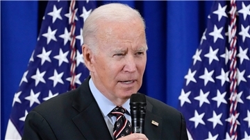 Das von US-Präsident Joe Biden unterschriebene Haushaltsgesetz sichert die Finanzierung der Regierungsgeschäfte nur bis nächsten Freitag.