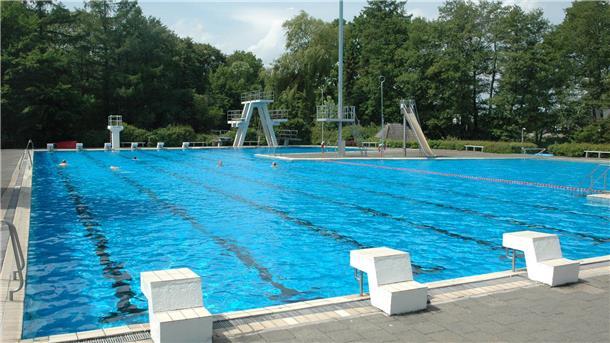 Das Foto zeigt das Waldbad in Sittensen. 