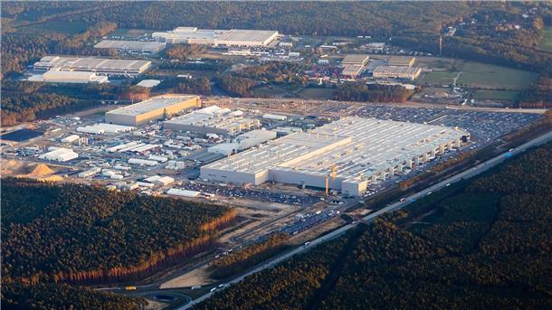 Gemeindevertreter machen Weg frei für Tesla-Erweiterung Das Werksgelände der Tesla Fabrik Berlin Brandenburg.