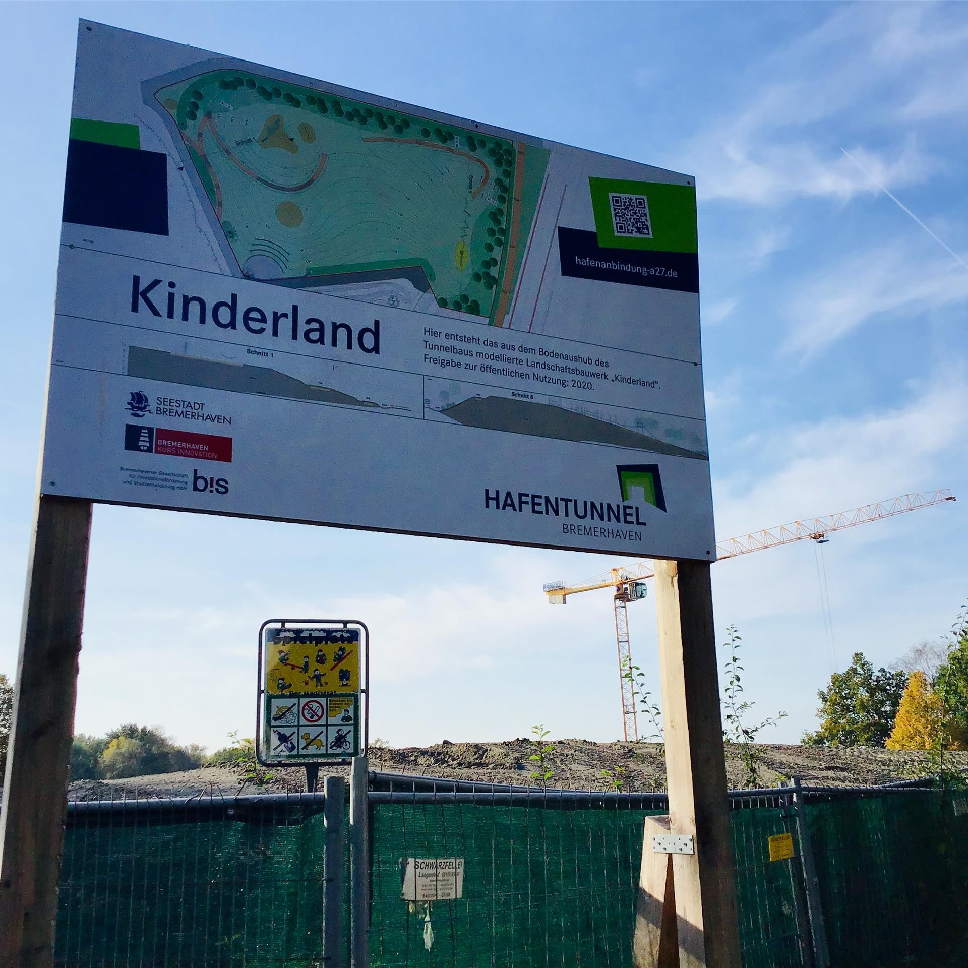 Das zweite "Bergmassiv" Leherheides, das Kinderland zwischen Tunnel und Spielpark, wächst.