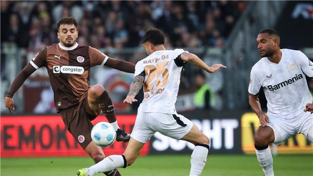 Dass 1:1 beim FC St. Pauli war eines seiner letzten Spiele für Bayer: Jonathan Tah (r) sucht eine neue Herausforderung. 