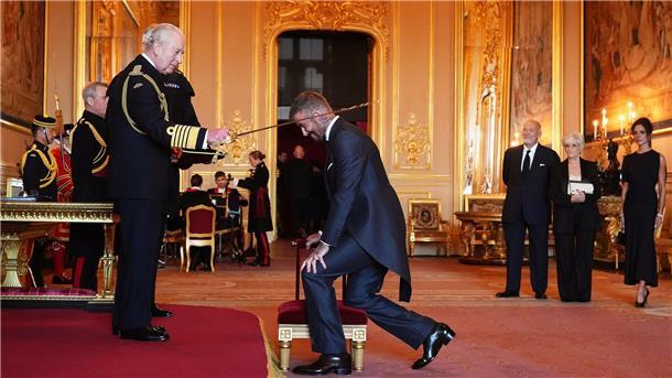 David Beckham wurde zum Ritter geschlagen. 