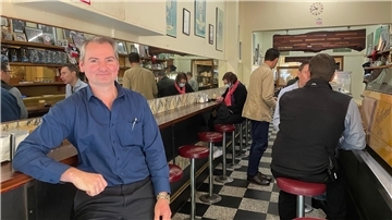 David Malaspina, der Besitzer von Pellegrini’s Espresso Bar, in seinem Café.