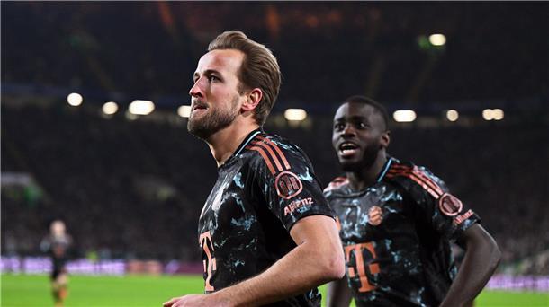 Bayern-Boss nach Celtic-Sieg: Ungewöhnliches Bankett Dayot Upamecano (r) jubelt mit Torschütze Harry Kane.