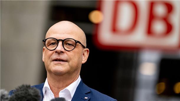 DB-Personalvorstand Martin Seiler äußert sich zu den Tarifverhandlungen zwischen der Deutschen Bahn und der Gewerkschaft Deutscher Lokomotivführer.