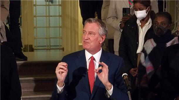 Britische „Times“ muss Fake-Interview mit de Blasio löschen De Blasio stellte auf X klar, er unterstütze Mamdani und dessen Vision. (Archivbild)