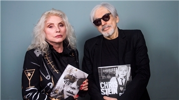 Debbie Harry und Chris Stein bei der Präsentation ihrer Autobiografie „Face it“ in London. Freitag sind sie zu Gast in Hamburg.