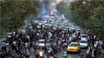 Demonstranten protestieren am vergangenen Mittwoch in Teheran.