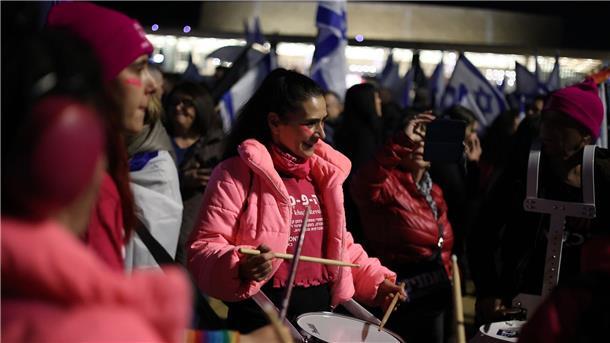 Demonstrantinnen in Tel Aviv.