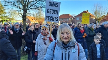 Demonstration in Beverstedt: Ingrid Rauner hat die Omas gegen Rechts in Hagen gegründet.