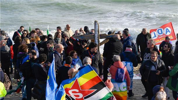 Demonstration in Steccato di Cutro.