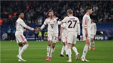Den Bayern gelang auf Schalke der dritte Königsklassen-Sieg in Serie