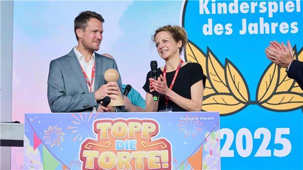 Den Preis „Kinderspiel des Jahres“ 2025 erhielt „Topp die Torte!“ von Wolfgang Warsch.