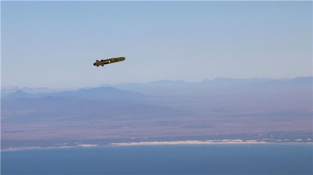 Taurus: Diese Waffe soll sogar Bunker knacken Den raketenförmigen Taurus KEPD-350 bezeichnet die Bundeswehr als einen „der modernsten Flugkörper der Luftwaffe“. Der Name Taurus steht als Abkürzung für die englischen Begriffe „Target Adaptive Unitary and Dispenser Robotic Ubiquity System“.
