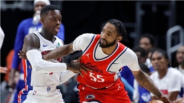 Dennis Schröder (l.) machte auch in der Verteidigung eine gute Figur.