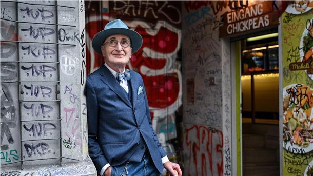 Der 79-jährige Influencer Günther Krabbenhöft hat 300.000 Follower auf der Social-Media-Plattform Instagram.