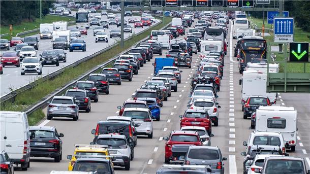 Vor dem Osterurlaub kommt der Stau Der ADAC warnt vor Staus zu Beginn der Osterferien.