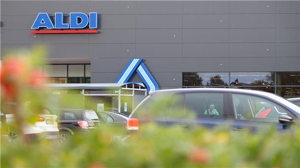 Der Aldi-Markt an der Brockeswalder Chaussee in Cuxhaven hatte zu Jahresbeginn Mäuse im Backwarenbereich. Nun folgt die juristische Aufarbeitung des Vorfalls. 