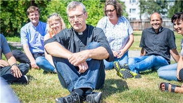 Bischof Dr. Heiner Wilmer ist häufiger zu Gast in der katholischen Gemeinde Bremerhaven