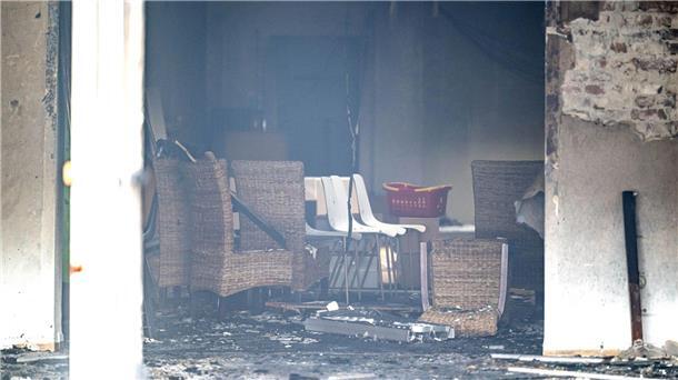 Polizei bittet nach tödlichem Wohnhausbrand um Hinweise Der Brand brach in einem Wohn- und Geschäftshaus in der Innenstadt von Wilhelmshaven aus (Archivbild)