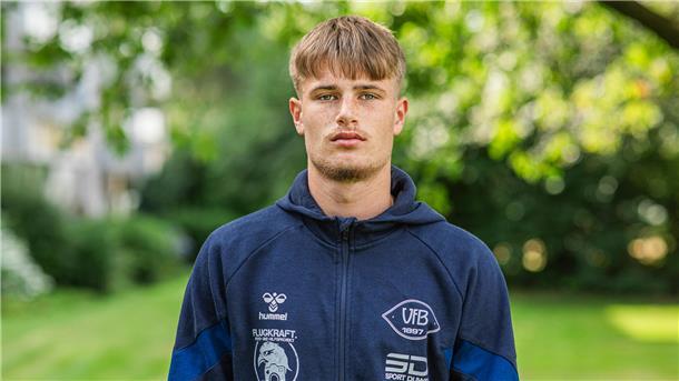 Der Bremerhavener Connor Rohra hat schon früh seine Komfortzone verlassen, um sich weiterzuentwickeln. In der kommenden Saison gehört der defensive Mittelfeldspieler fest zum Kader des VfB Oldenburg in der Regionalliga Nord.