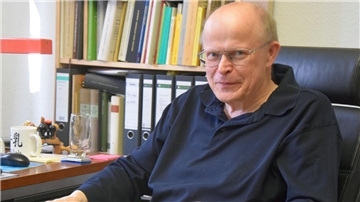 Dr. Dieter Riemer