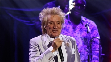 Der britische Sänger Rod Stewart hat überraschend in einer Sendung von Sky News angerufen.