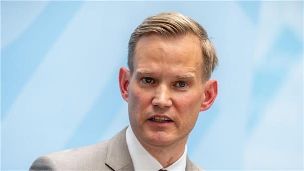 Der Bundesdrogenbeauftragte Hendrick Streeck fordert mehr Anstrengungen im Kampf gegen den illegalen Drogenhandel. (Archivbild)