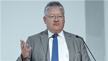 Der Bundesnachrichtendienst sieht zunehmende hybride Angriffe Russlands auf Deutschland und die Nato. Präsident Wladimir Putin wolle auch die Bündnisbereitschaft in der Nato testen, glaubt der BND.