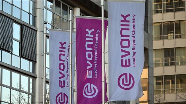 Der Chemiekonzern Evonik will Kosten senken.