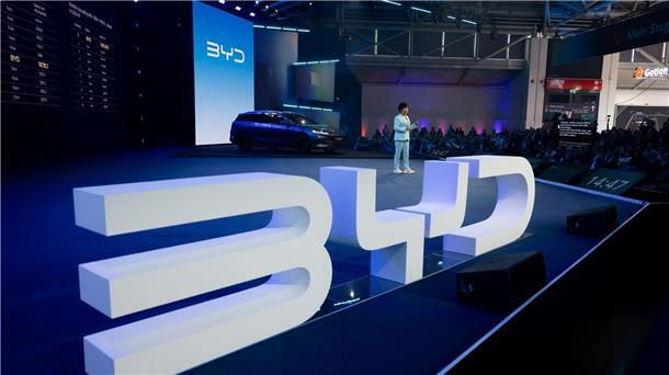 Chinesische Autobauer haben Deutschland im Visier Der chinesische Autobauer BYD tritt auf der IAA voller Selbstbewusstsein auf.