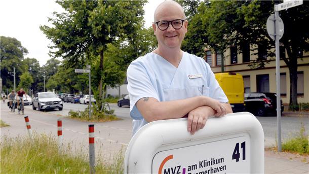 Der Chirurg Dr. Thomas Brin vom MVZ Reinkenheide berichtet, dass er wegen des IT-Ausfalls bei Ameos viele ambulante Patienten übernehmen musste.