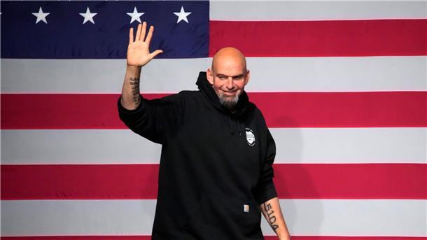 Der Demokrat John Fetterman bei einer  Wahlparty in Pittsburgh.