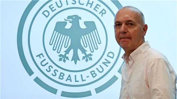 Offiziell: DFB stimmt für Fußball-WM in Saudi-Arabien Der Deutsche Fußball-Bund mit Präsident Bernd Neuendorf wird für eine Vergabe der WM 2034 an Saudi-Arabien stimmen.