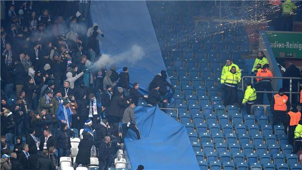 Der DFB-Kontrollausschuss hat ein Ermittlungsverfahren gegen Hansa Rostock und Dynamo Dresden eingeleitet.