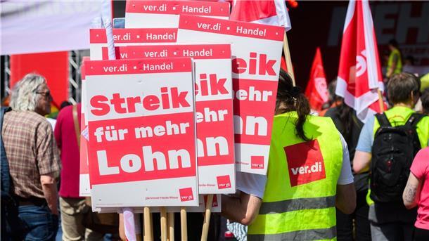 Der DGB will in Hannover wieder auf die Straße gehen. (Archivbild)