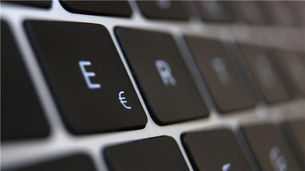 EZB treibt Arbeit am digitalen Euro voran Der digitale Euro soll laut EZB und EU-Kommission eine Ergänzung zu Schein und Münze, kein Ersatz für Bargeld.