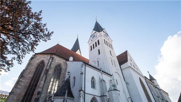 Früherer Eichstätter Bischof soll Täter gedeckt haben Der Dom im bayerischen Eichstätt.