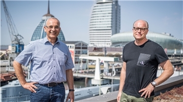 Der doppelte Sven Frerichs auf dem Bremerhavener Columbus-Center: Der linke Sven Frerichs ist Projektsteuerer, der andere Center-Manager.
