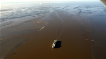 Schiff in der Außenweser